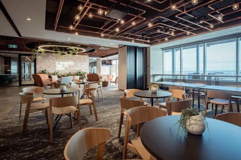 Dexus goes flexible at 240