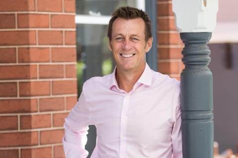 Poseidon appoints Harold, La Ferla