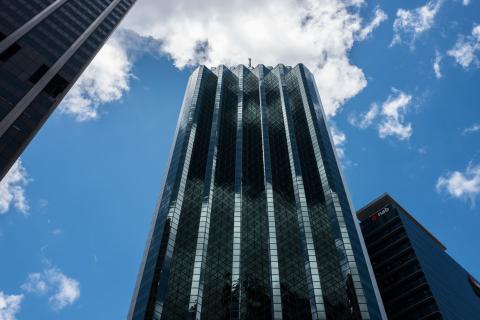 Feds switch lanes on energy