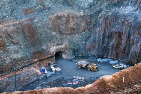 Goldminers urged to avoid mutual devastation