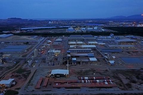 Lynas threatens opponents with lawsuit