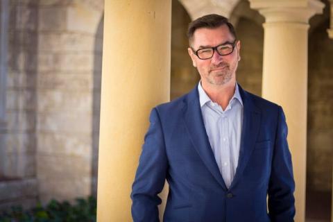 UWA moves courses online