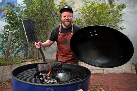 A couple of beers and a slow cooker