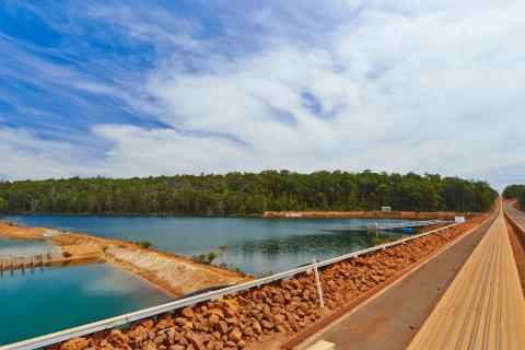 Alcoa contracts Worley