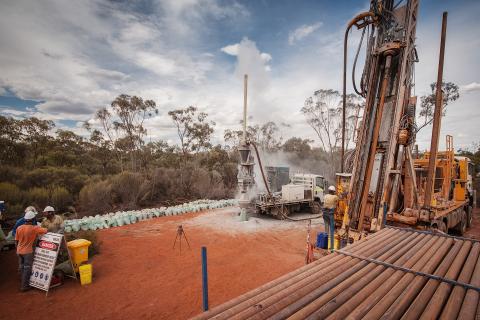 Peel Mining sells $7m shares in Saturn Metals