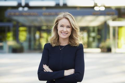 Let’s be leaders not followers: Di Bain