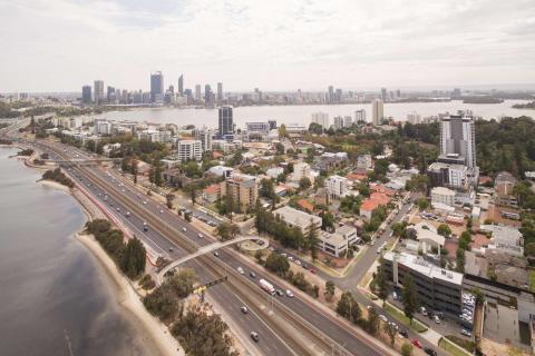 Industry backs budget, calls for stimulus extension