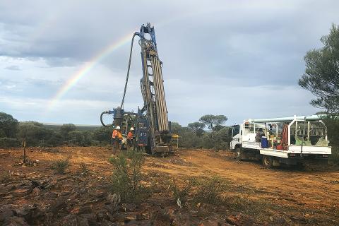 Middle Island continues to grow Sandstone gold base