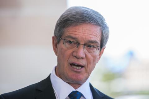 Nahan warns McGowan on business links