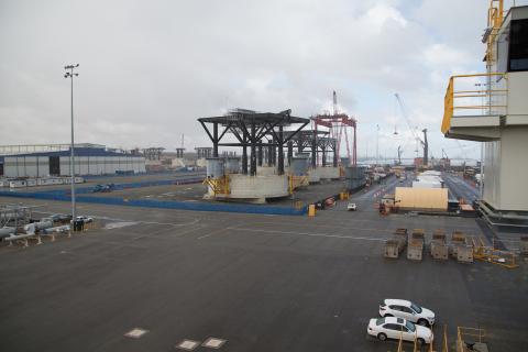 Navy wants new large vessel dry berth in WA