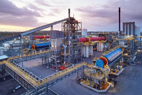 IGO locks in $1.9bn acquisition