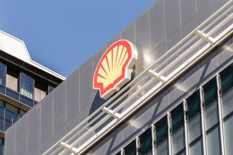 Shell speeds up carbon reduction targets