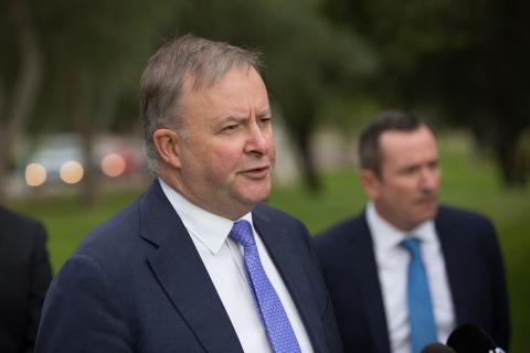 Labor launches push to shut gender pay gap