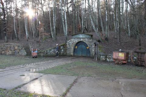 MetalsTech to advance lithium assets