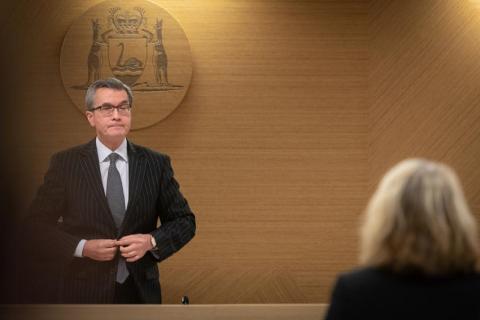 Power to lead land council review