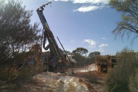 Cannon makes loud ASX debut