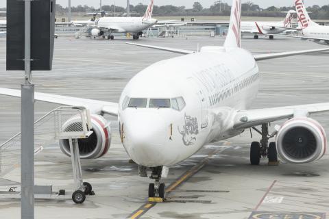 Australia tightens overseas travel rules