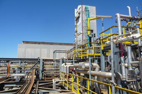 Export ban, green delays, need fix to boost manufacturing