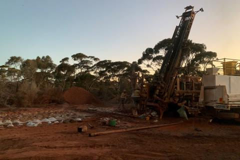 Metal Hawk hits nickel grade with WA massive sulphides strike