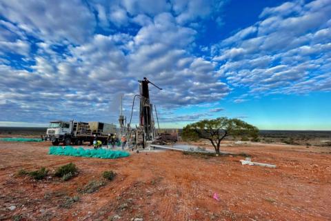 Stunning high-grade Tarcoola gold hits for Barton