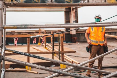 Data points to hefty employment fall