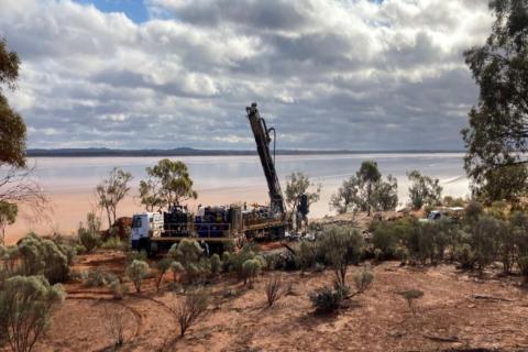 Lefroy, Carawine raise capital