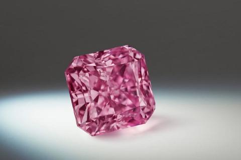 Burgundy wins last of the argyle diamonds