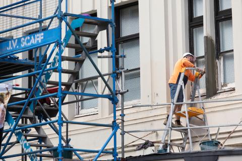 Jobless rate to fall despite payrolls dip