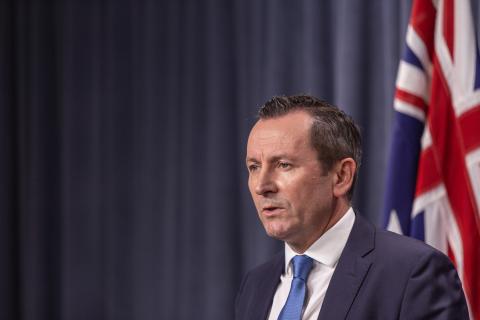McGowan makes indefinite border delay