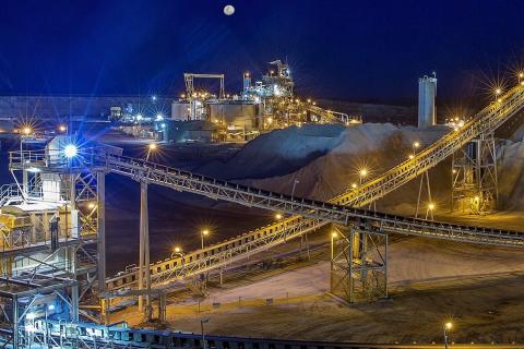 Regis cancels dividend after first-half profit drops