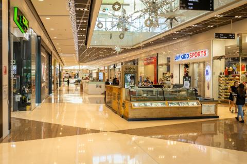 Record retail sales in December quarter