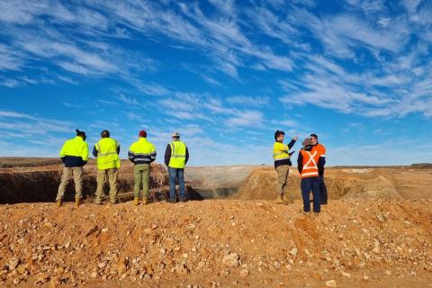 Green light for Barton in SA gold hunt