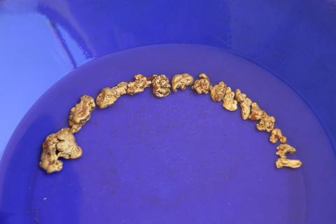 Cyclone unearths gold nuggets near Karratha