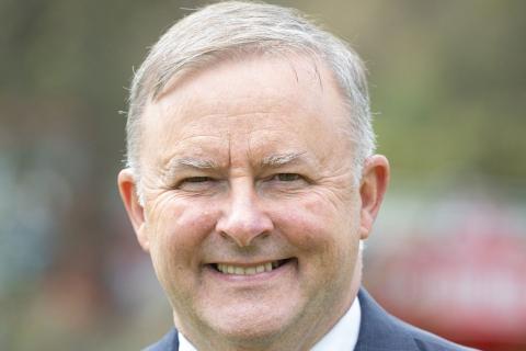 Albanese falls flat on unemployment rate question