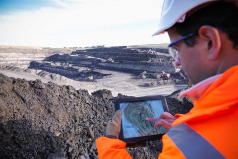 Commodities boom, staff bust in roaring WA economy