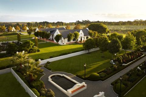 Voyager continues elite journey