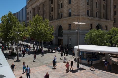 Time to fully deregulate archaic trading hours