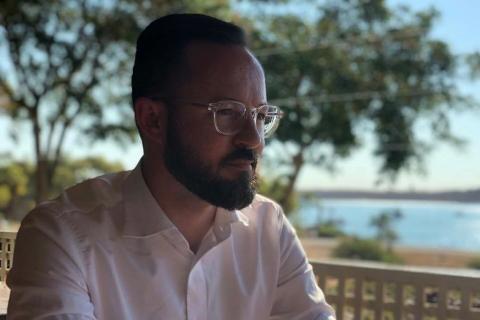 Premier's top adviser quits