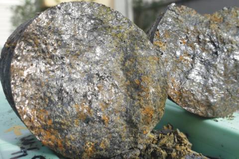 Quantum makes off-market bid for SA graphite play