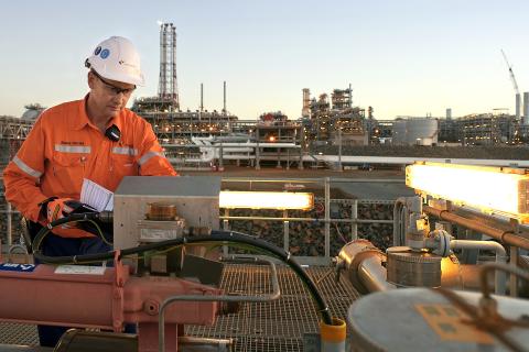 Last-ditch attempt to derail Scarborough LNG