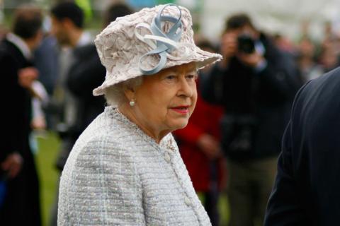 Albanese leads Australia's Queen mourning