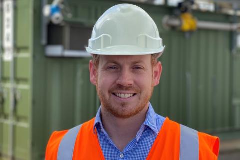 Funding deal boosts Delorean