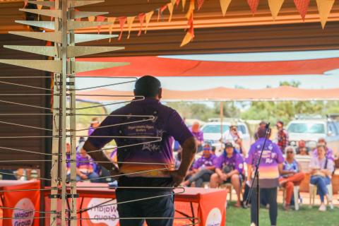 Governments, traditional owners sign SKA deal