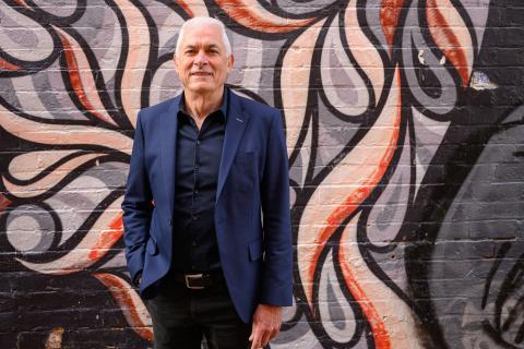 V3 expands at its leisure