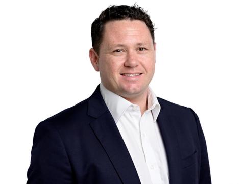 Iluka awards two $14m contracts