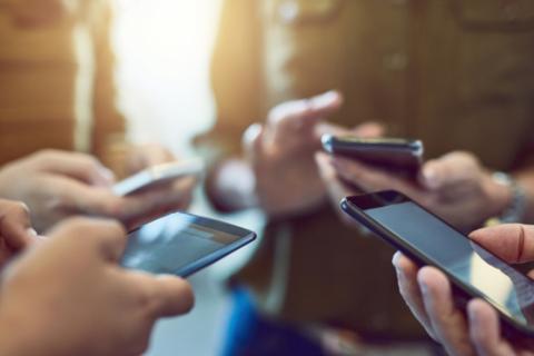 Surefire buzzing over “unique” aluminium oxide deposit