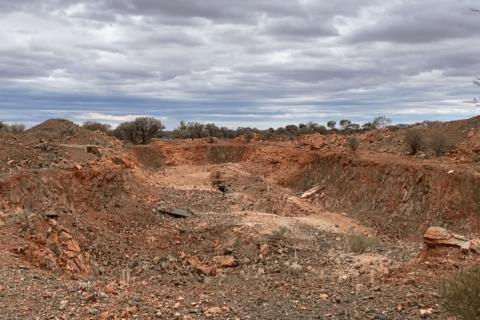 Early gold drill hits at Leonora for Infinity Mining