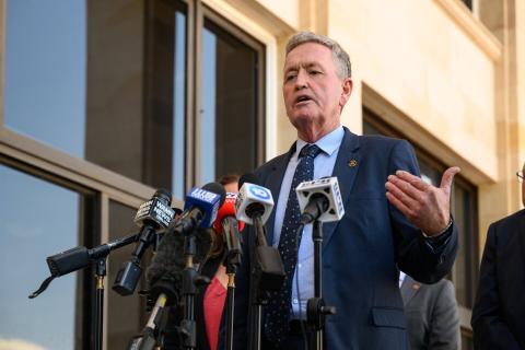 Calls for Mint inquiry land in Canberra