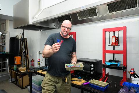 A new mould for plastics