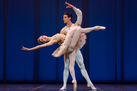 ARTS REVIEW: Pirouetting through the ages with pizzazz